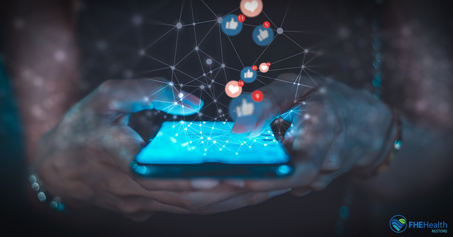 The Role of Social Media Algorithms in Shaping Our Online Experience